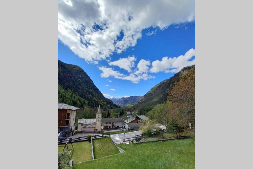 Monolocale Rustico Di Montagna Apartment Antey-Saint-Andre Bagian luar foto