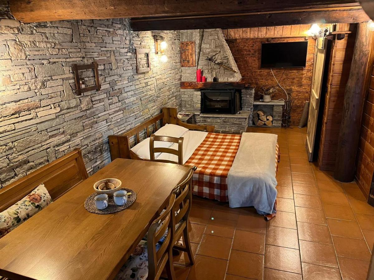 Monolocale Rustico Di Montagna Apartment Antey-Saint-Andre Bagian luar foto