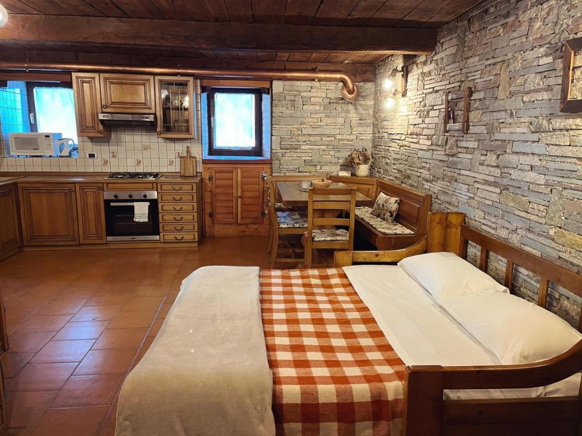 Monolocale Rustico Di Montagna Apartment Antey-Saint-Andre Bagian luar foto